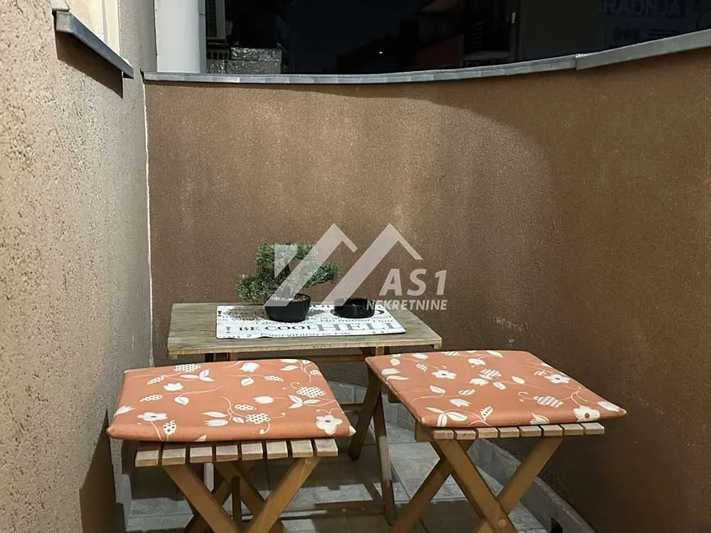 Izdavanje, dvosoban stan, 42m², Novi Sad Sve Podlokacije, Novi Sad