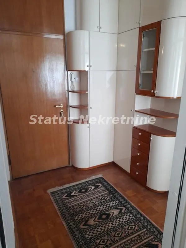 Izdavanje, trosoban stan, 80m², Liman 2, Novi Sad Sve Podlokacije