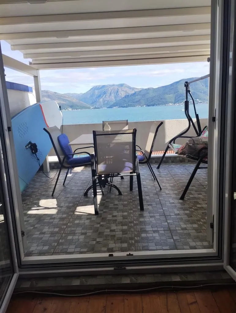 Prodaja, dvosoban stan, 47m², Krašići, Tivat