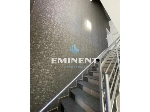 Sale, house, 342m², Stari Banovci, Stara Pazova - image 17