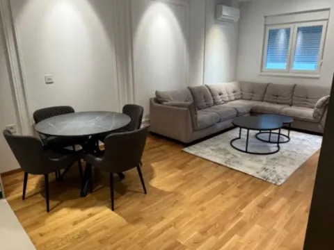 Izdavanje, jednosoban stan, 48m², Stari Aerodrom, Podgorica - image 12