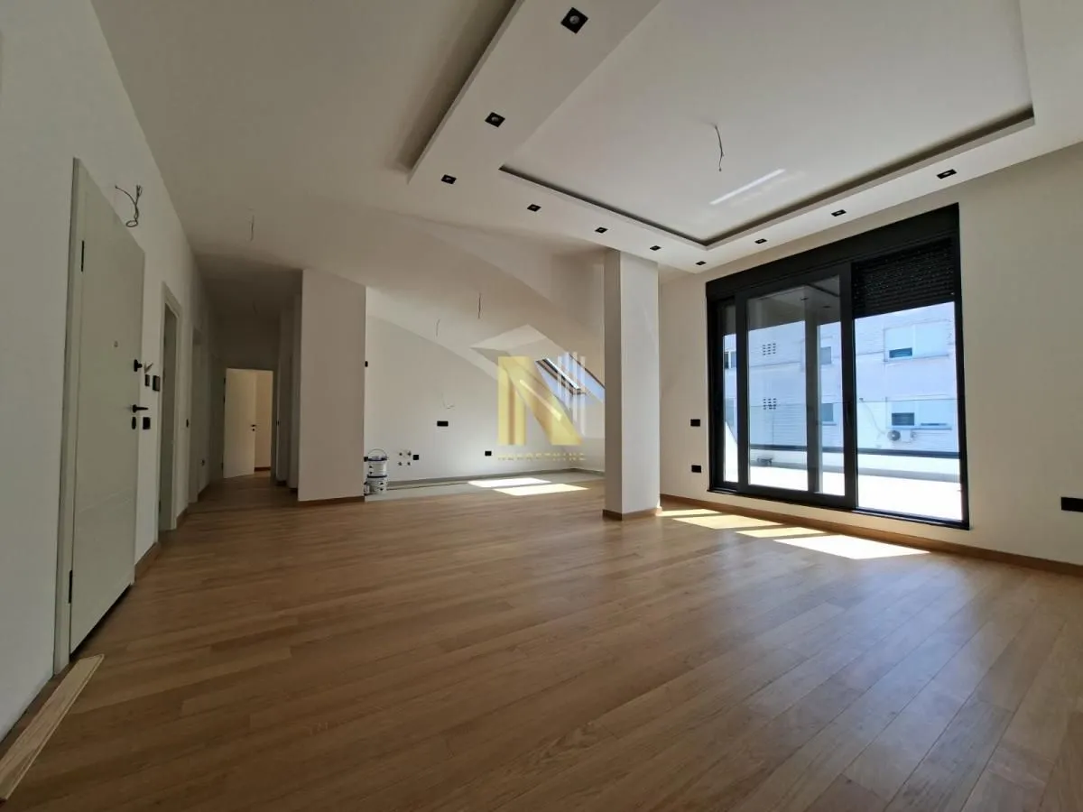 Prodaja, stan, 136m², Grbavica, Novi Sad Sve Podlokacije