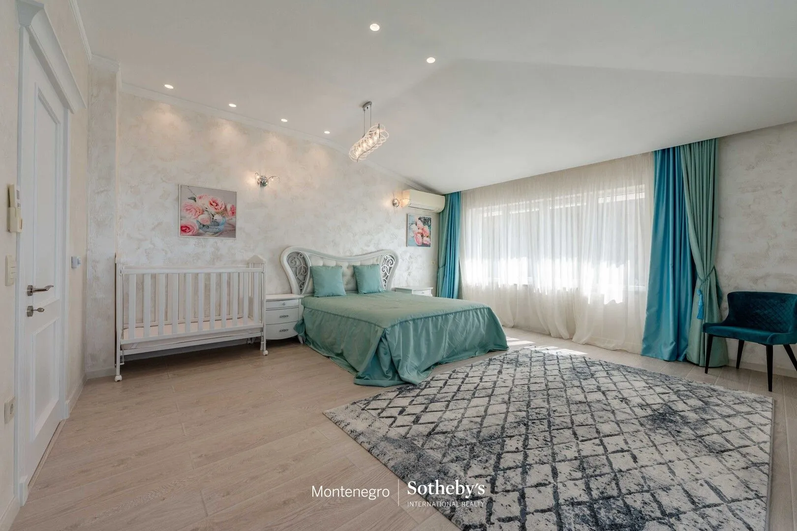 Sale, house, 410m², Blizikuće, Budva