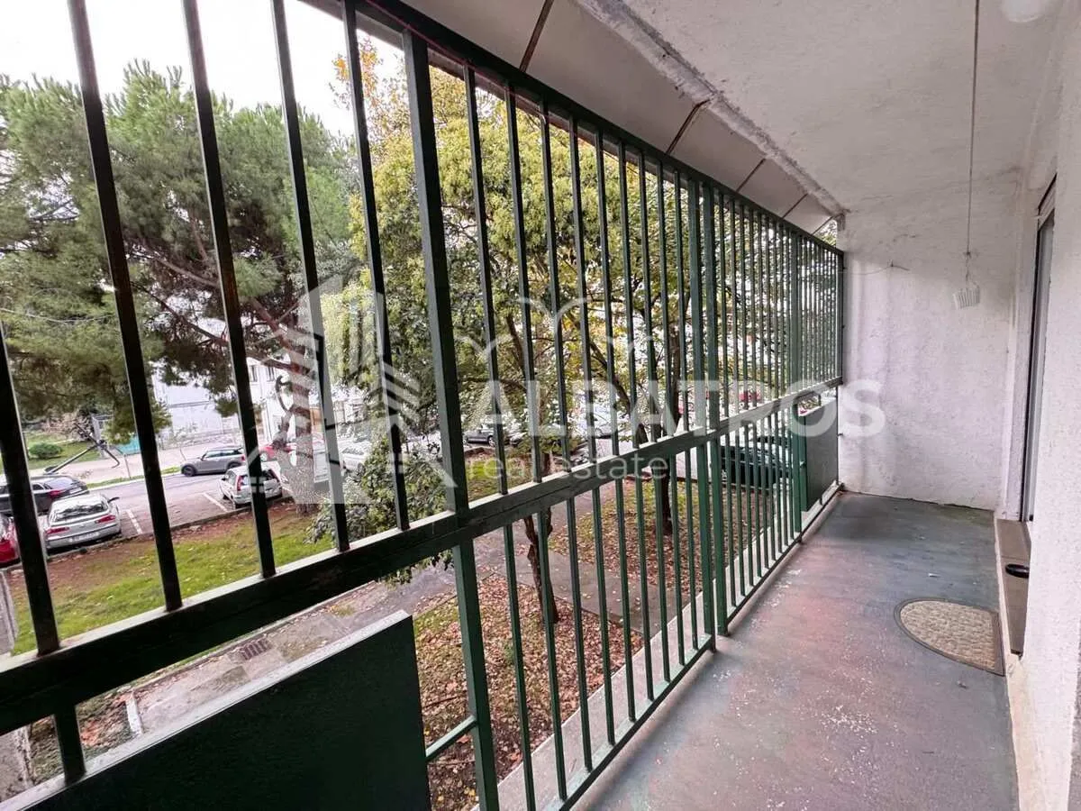 Prodaja, dvosoban stan, 77m², Centar, Bar