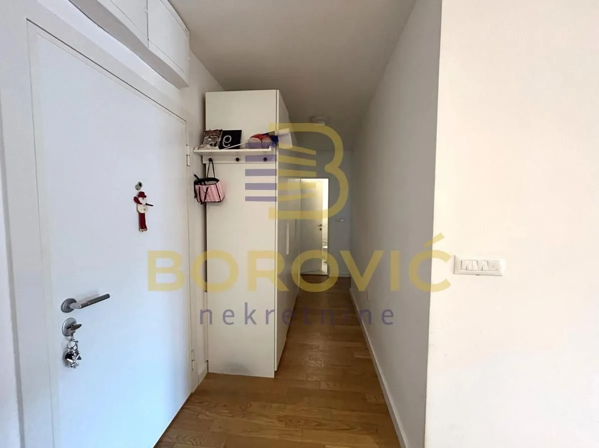 Prodaja, trosoban stan, 70m², Zemun Sve Podlokacije, Beograd