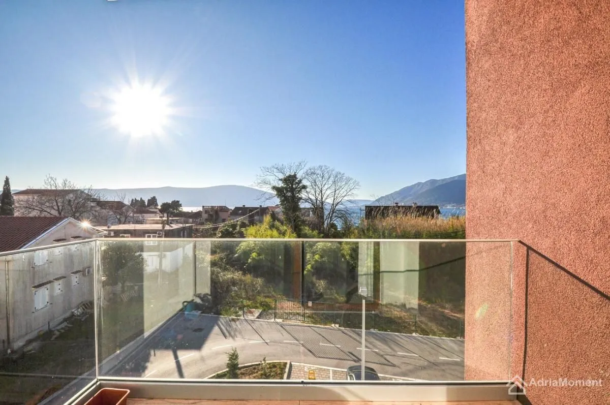 Sale, two bedroom apartment, 69m², Donja Lastva, Tivat