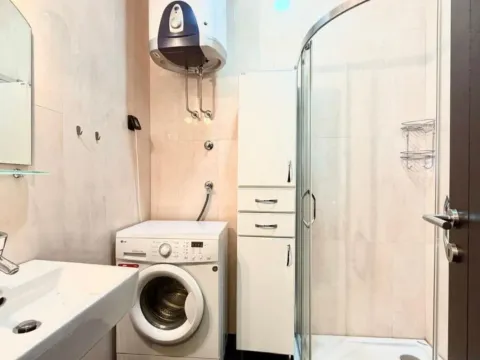 Prodaja, dvosoban stan, 62m², Dobrota, Kotor - image 10