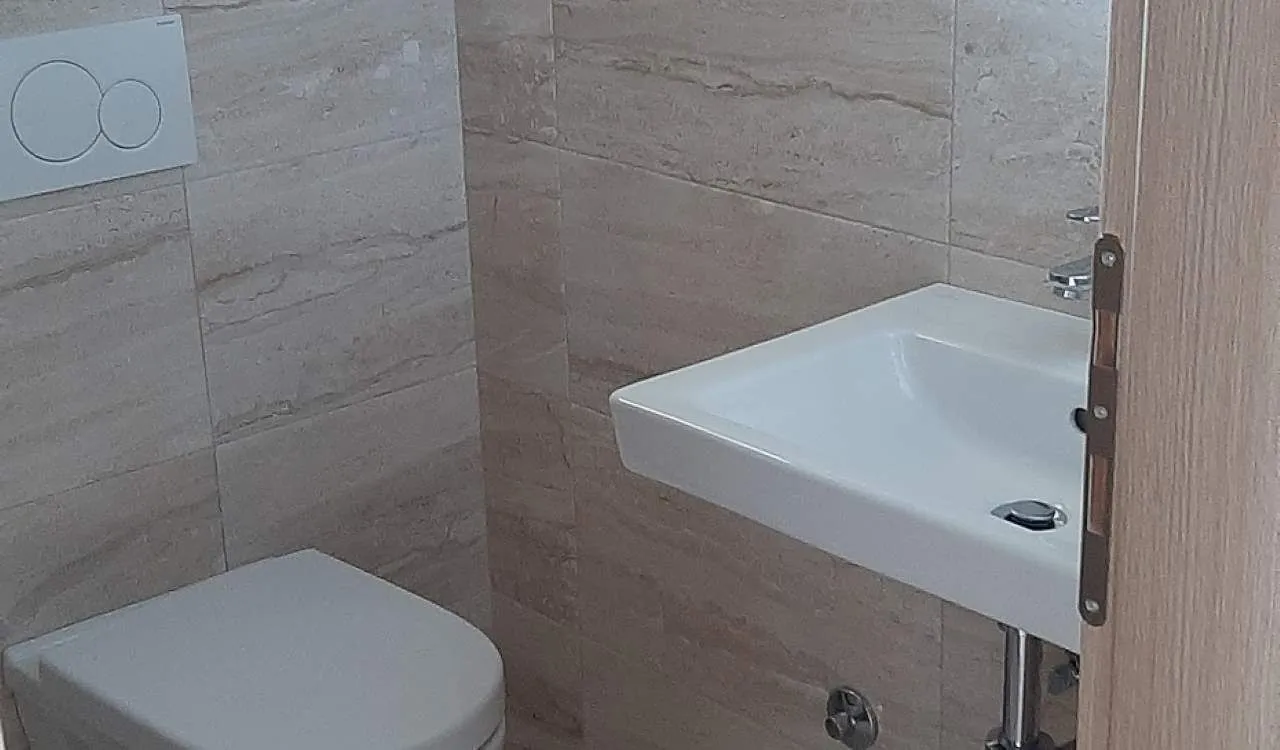 Prodaja, četvorosoban stan, 171m², Dobrota, Kotor