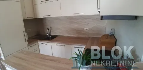 Izdavanje, trosoban stan, 85m², Centar, Podgorica - image 3