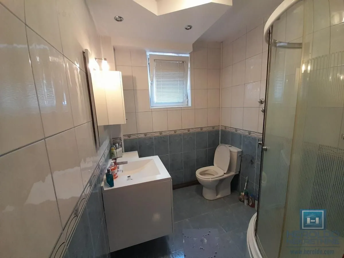 Sale, house, 180m², Centar, Ćuprija