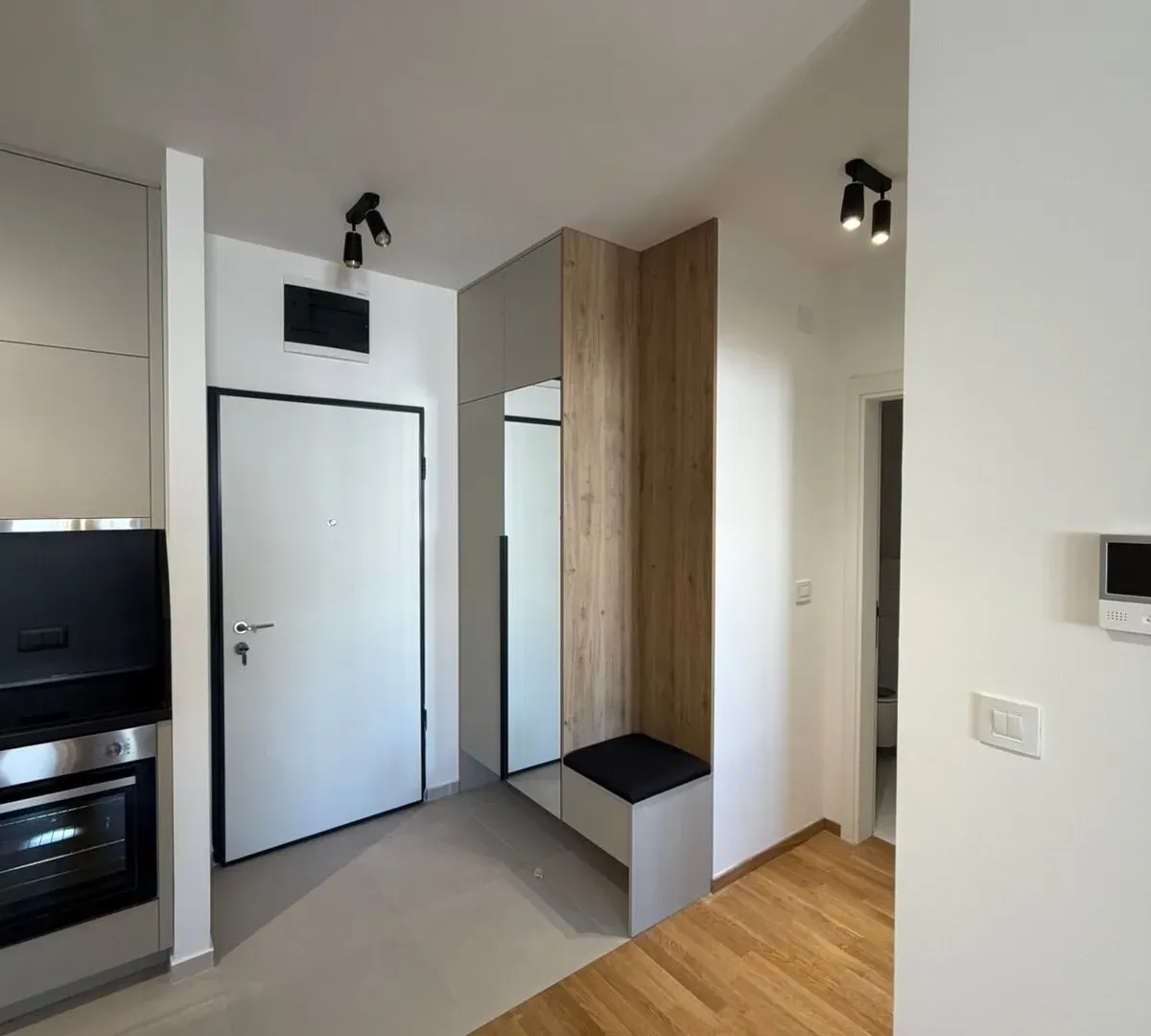 Rent, one bedroom apartment, 50m², Stari Aerodrom, Podgorica