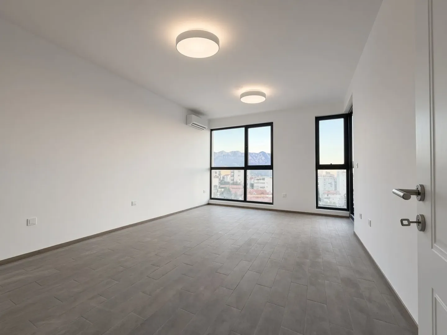 Prodaja, jednosoban stan, 50m², Bečići, Budva