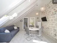 Izdavanje, dvosoban stan, 60m2, Stari Grad Kotor, Kotor