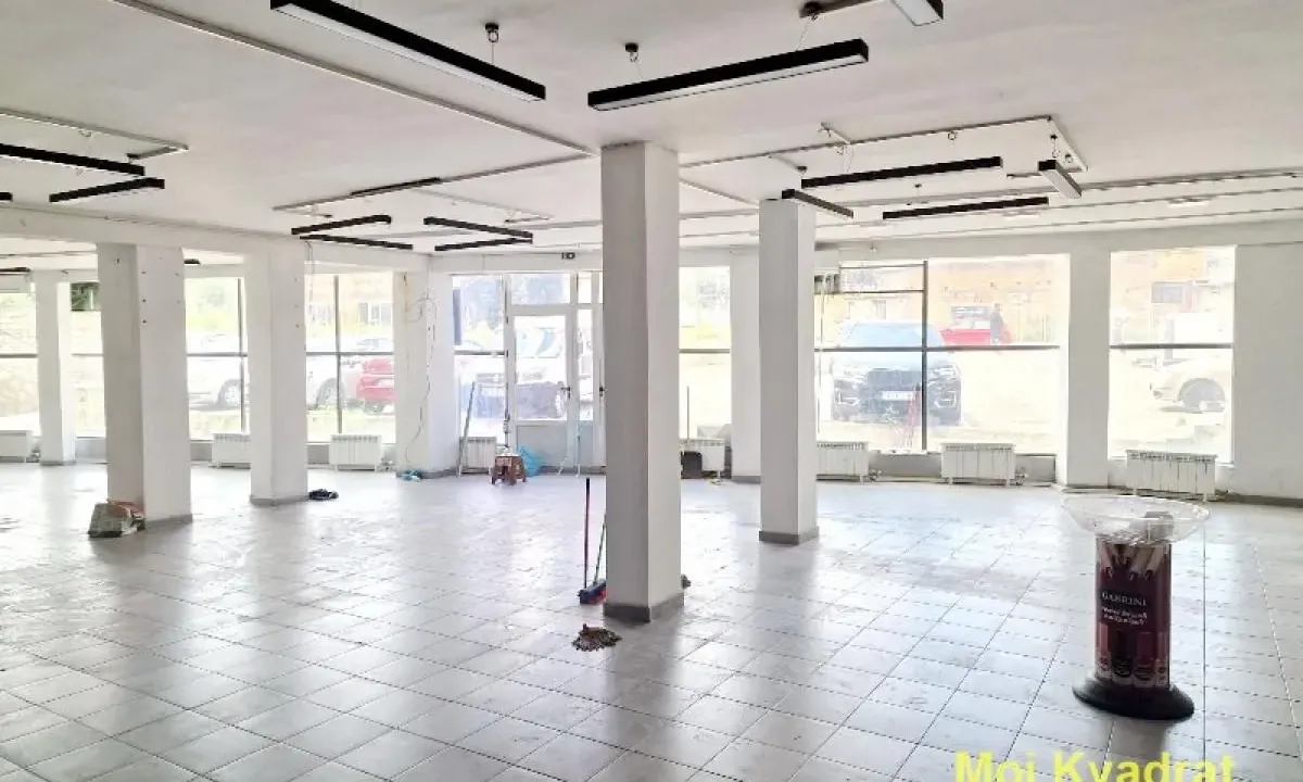 Izdavanje, poslovni prostor, 800m², Mirijevo Sve Podlokacije, Beograd