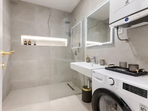 Rent, two bedroom apartment, 60m², Centar, Budva - image 9