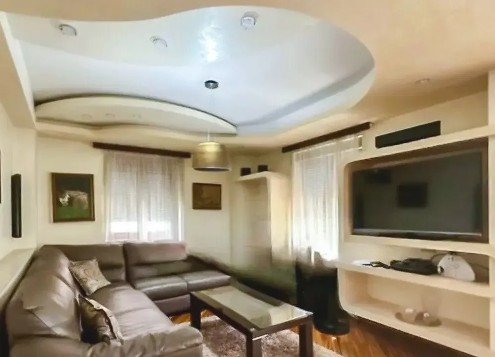 Izdavanje, dvosoban stan, 78m², Gorica C, Podgorica