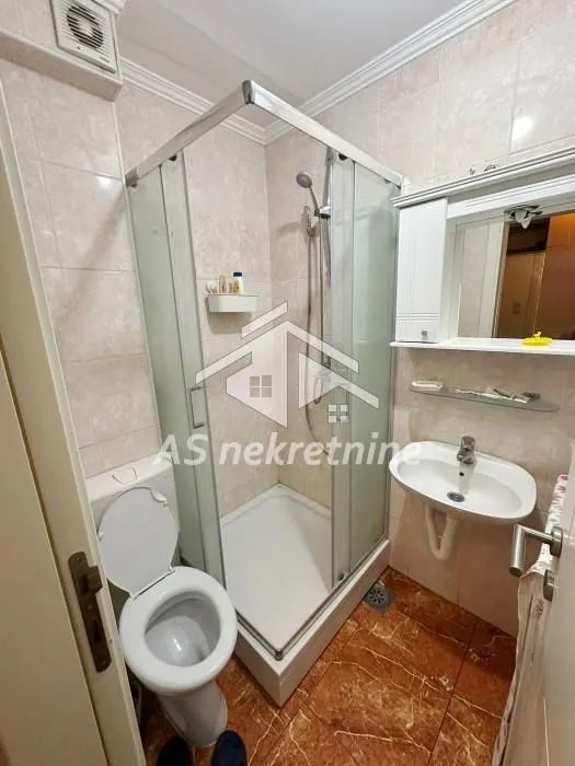 Izdavanje, trosoban stan, 60m², Brace Jerković, Voždovac Sve Podlokacije