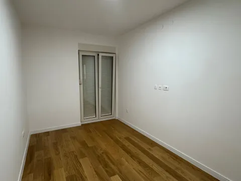 Sale, one bedroom apartment, 40m², Central Point, Podgorica - image 5