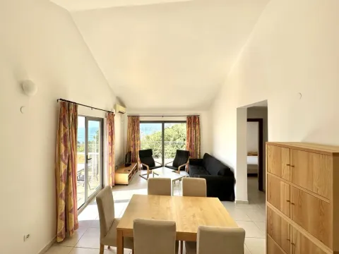 Sale, two bedroom apartment, 80m², Bečići, Budva - image 2