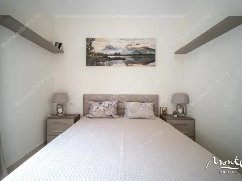 Sale, two bedroom apartment, 75m², Dobrota, Kotor - image 26