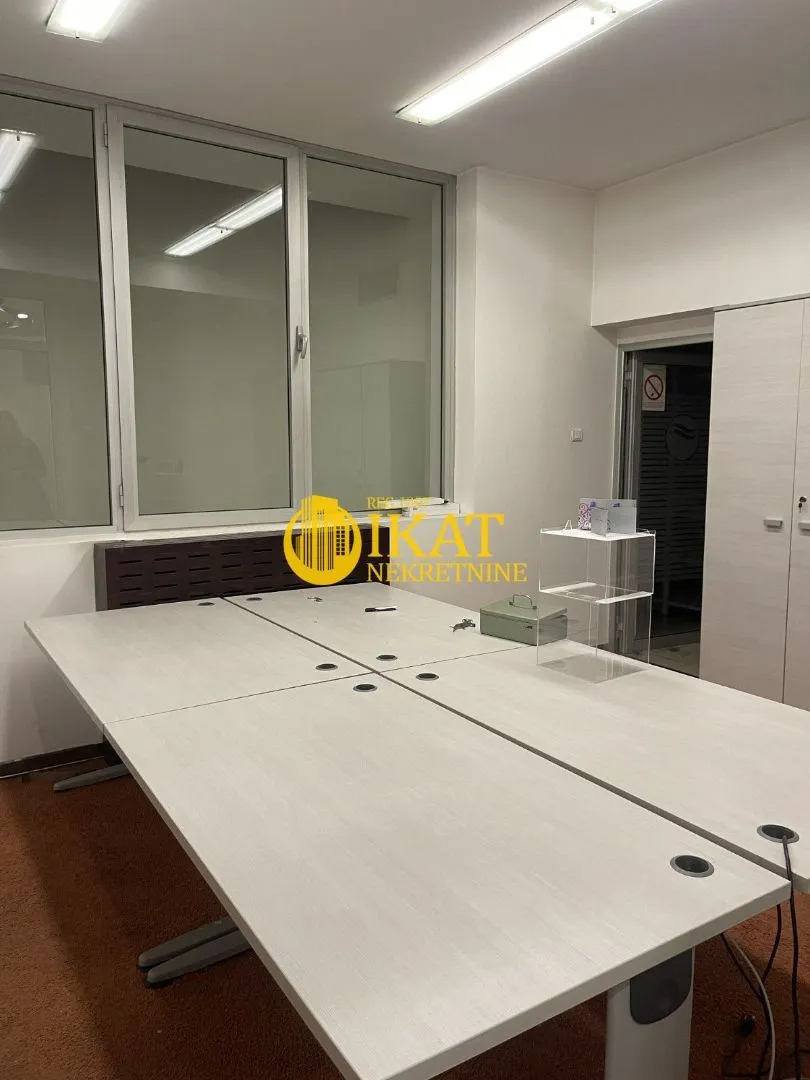 Rent, office space, 526m², Stari Grad, Beograd