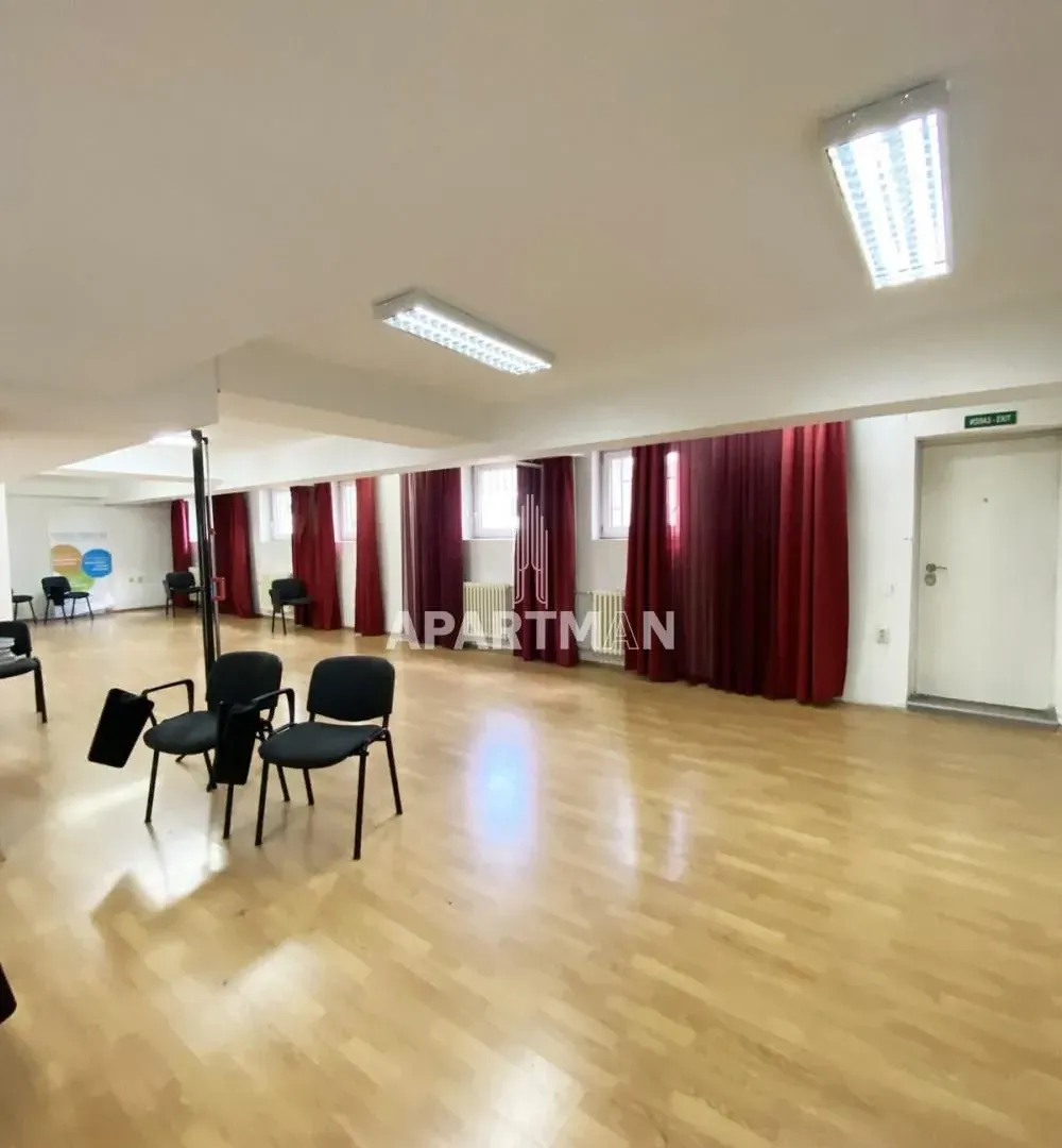 Sale, office space, 535m², Čukarica, Beograd