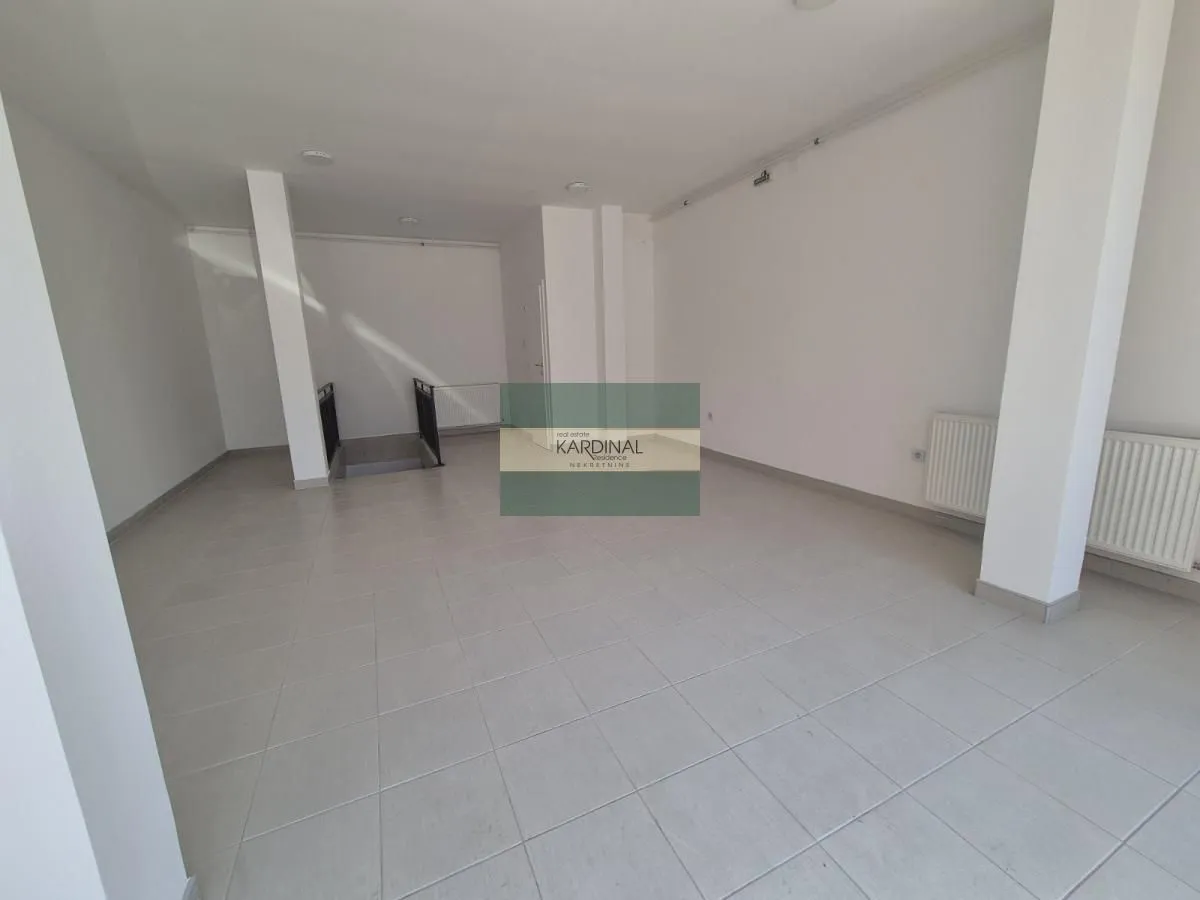 Rent, office space, 75m², Jagodina, Srbija