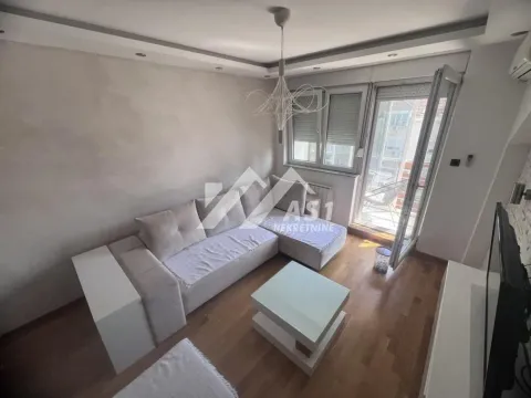 Izdavanje, dvosoban stan, 48m², Adamovićevo Naselje, Novi Sad Sve Podlokacije - image 2