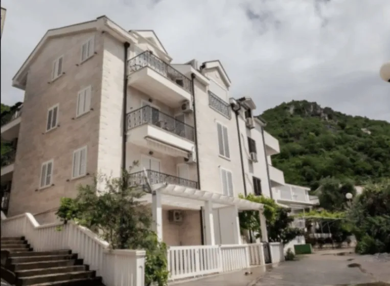Rent, apartment, 30m², Sveti Stefan, Budva