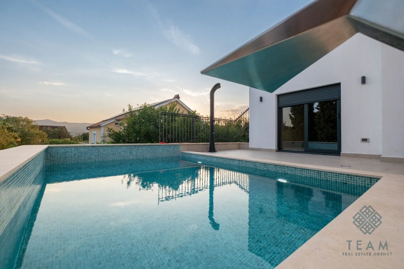 Rent, house, 180m², Gornja Gorica, Podgorica
