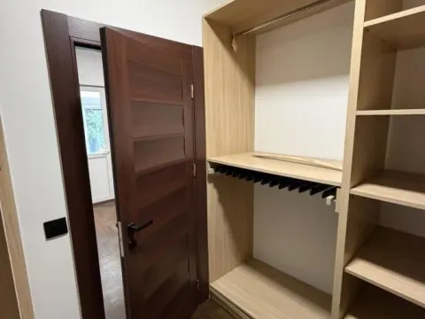 Prodaja, poslovni prostor, 103m², Cvetni Trg, Vračar Sve Podlokacije - image 17