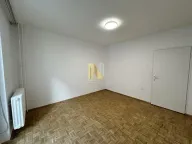 Izdavanje, trosoban stan, 105m², Centar, Novi Sad - image 7