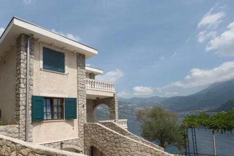 Prodaja, kuća, 235m², Kostanjica, Kotor - image 48