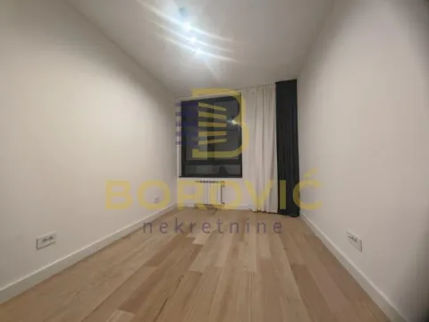 Izdavanje, četvorosoban stan, 115m², Savski Venac, Beograd - image 6