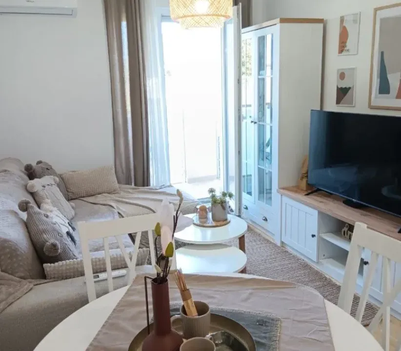 Izdavanje, jednosoban stan, 35m², Zabjelo, Podgorica