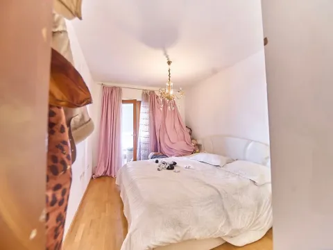 Prodaja, trosoban stan, 120m², Tološka šuma, Podgorica - image 8