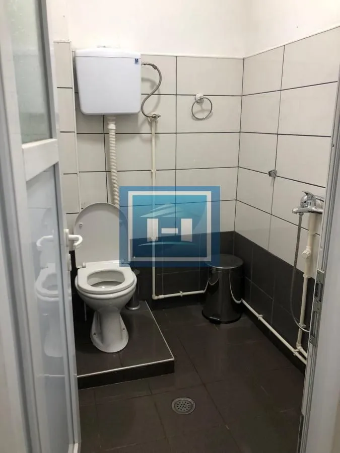 Rent, office space, 320m², Grad Stalać, Ćićevac