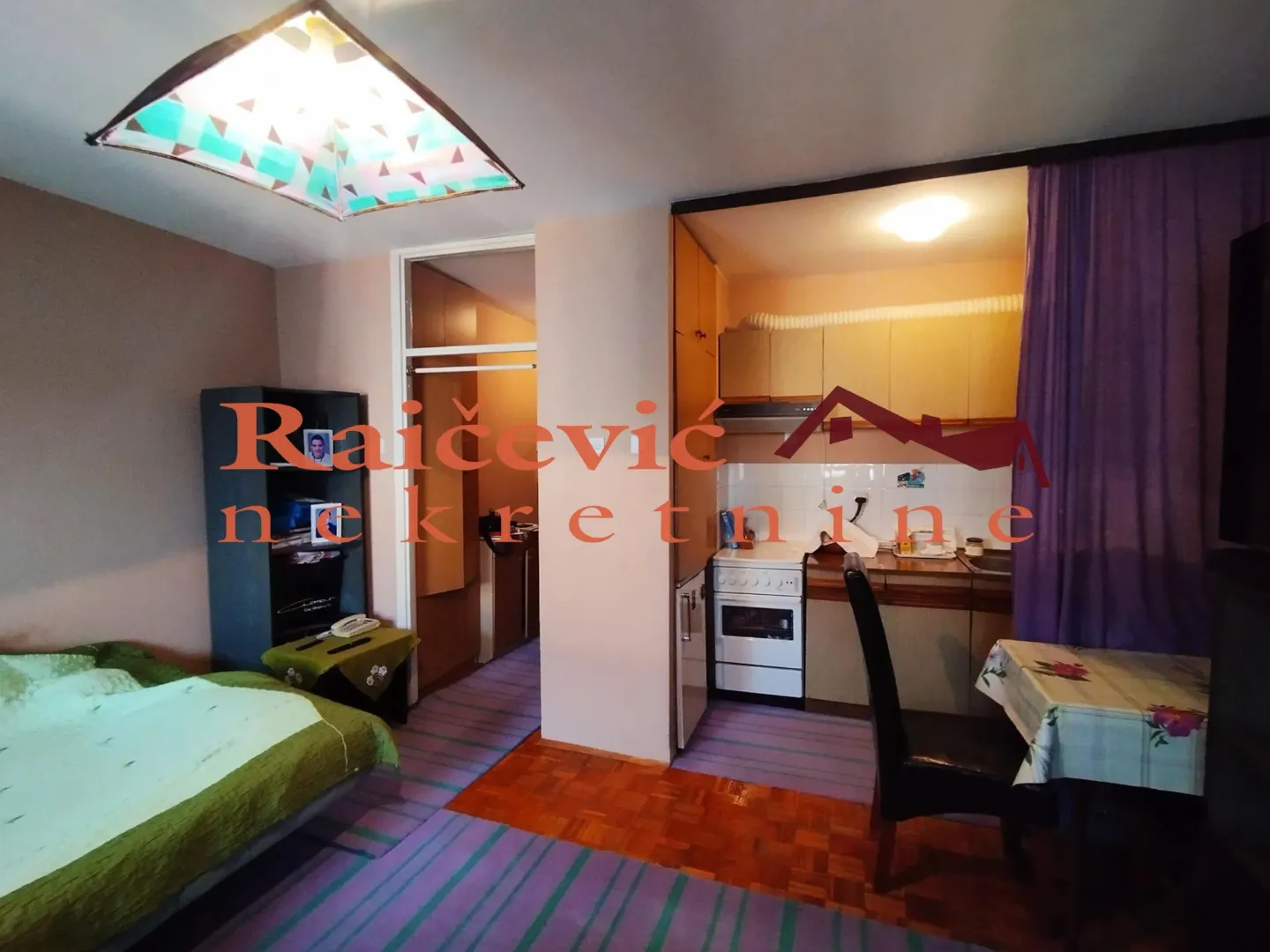 Prodaja, jednosoban stan, 28m², Stari Grad, Beograd