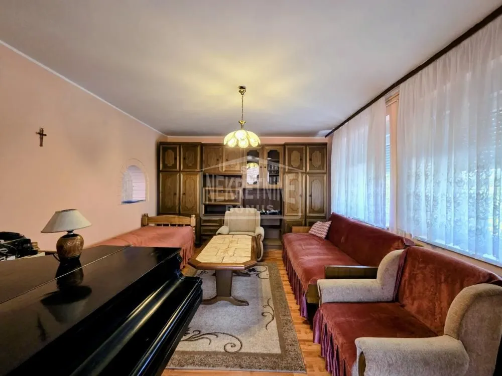 Prodaja, kuća, 150m², Bajmok, Subotica