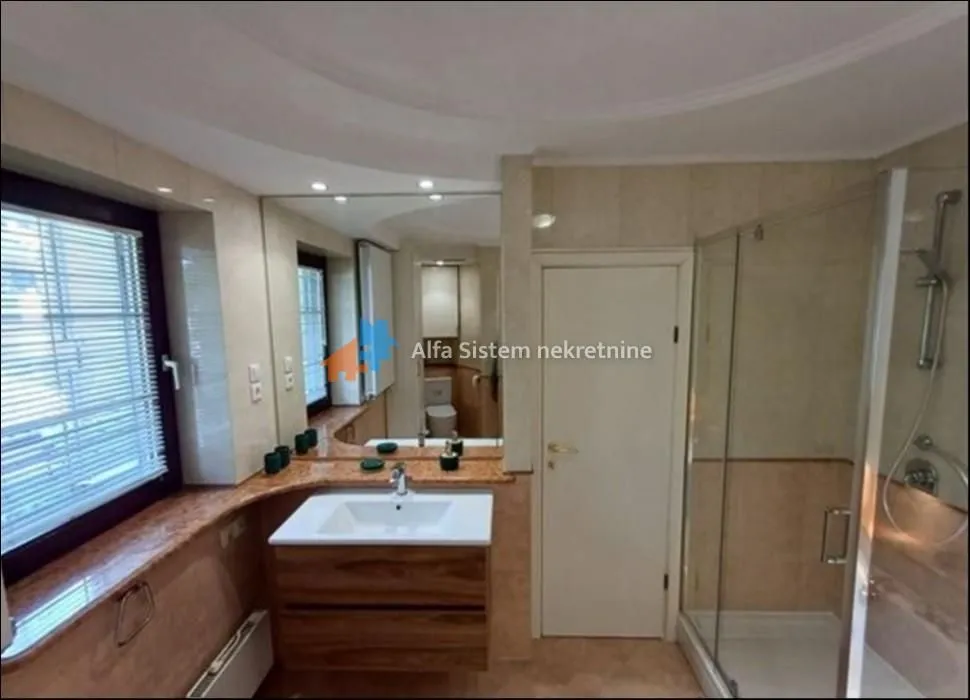 Rent, house, 300m², Voždovac Sve Podlokacije, Beograd