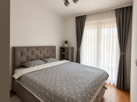 Izdavanje, jednosoban stan, 48m², New City, Podgorica - image 6