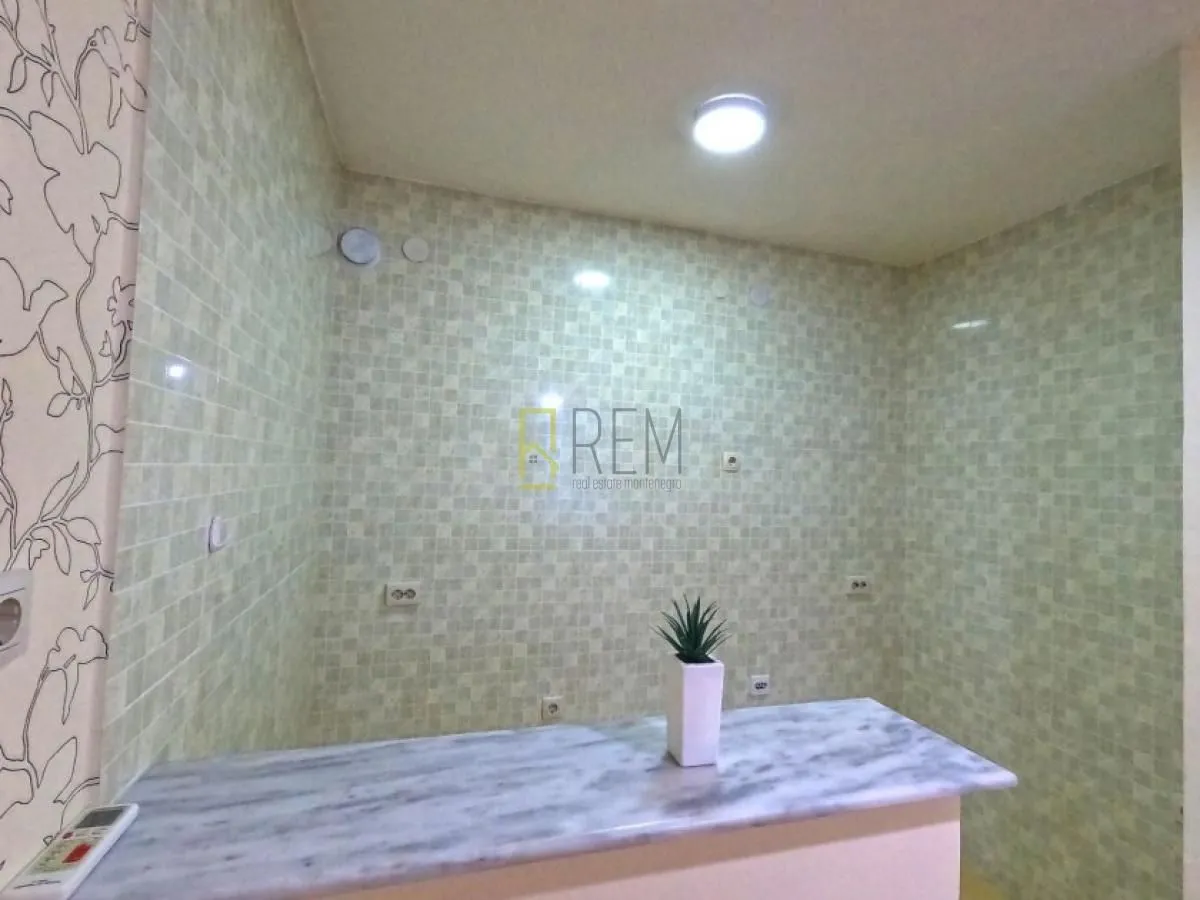Prodaja, dvosoban stan, 65m², Blok 9, Podgorica