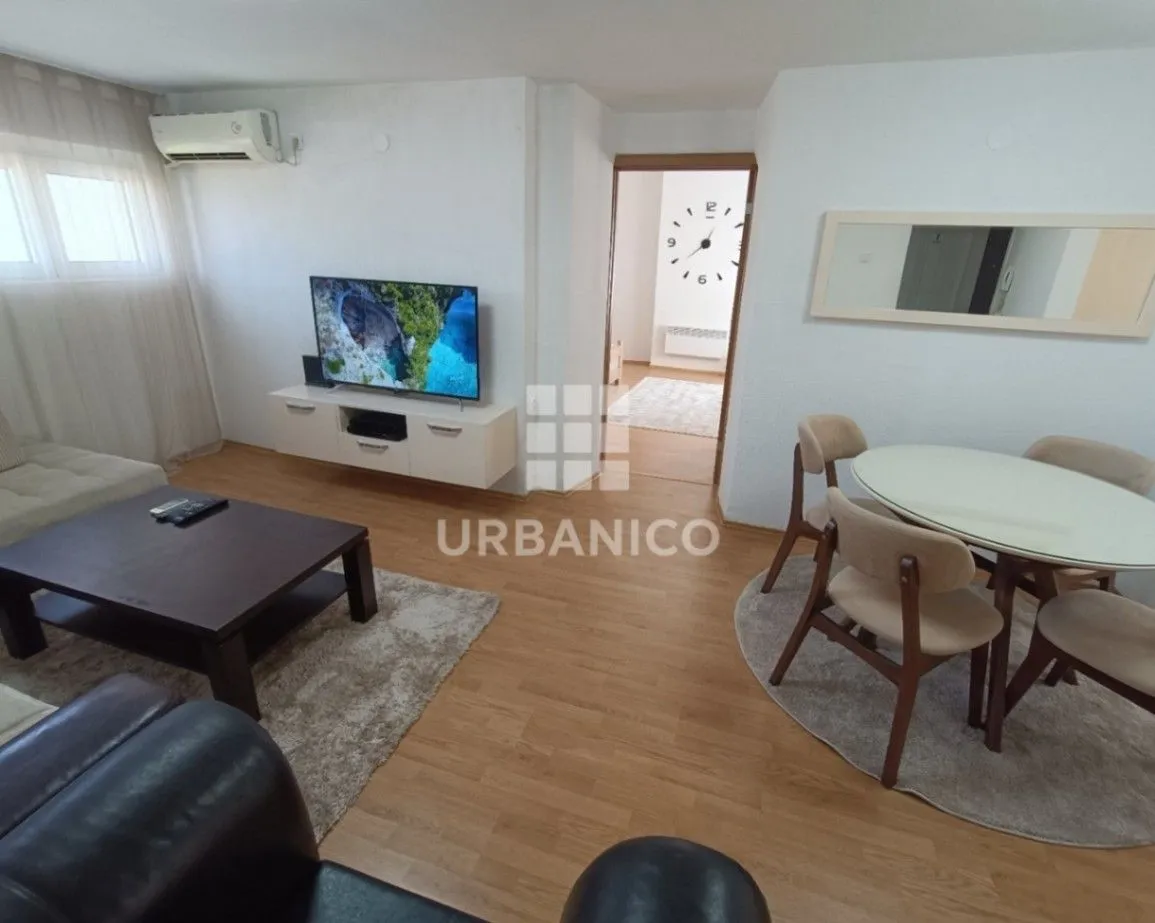 Izdavanje, dvosoban stan, 54m², Centar, Podgorica