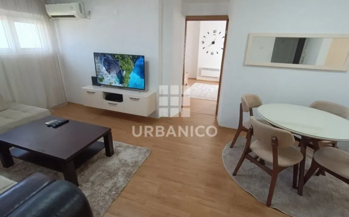 Izdavanje, dvosoban stan, 54m², Centar, Podgorica