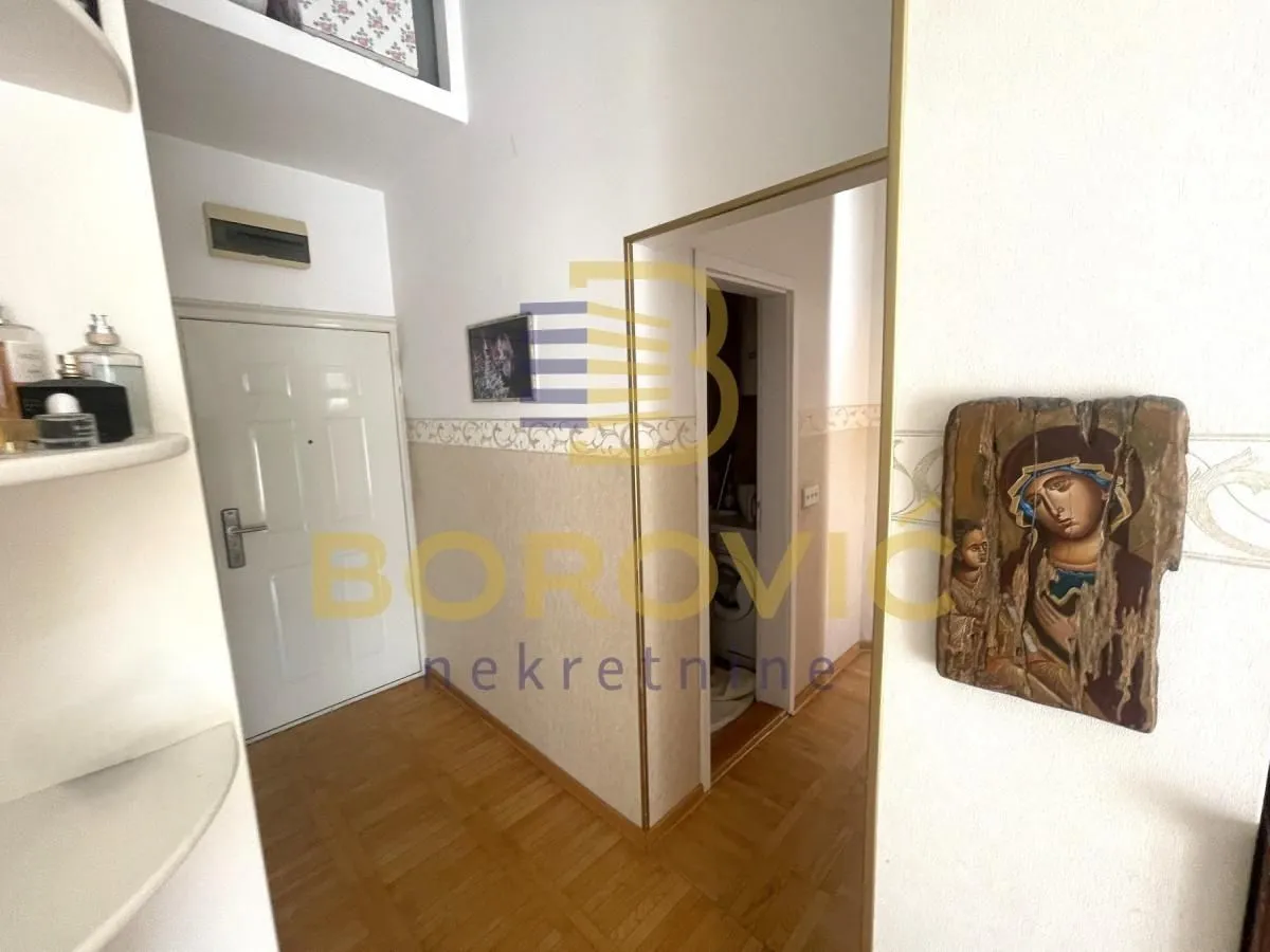 Prodaja, dvosoban stan, 77m², Đeram Pijaca, Beograd