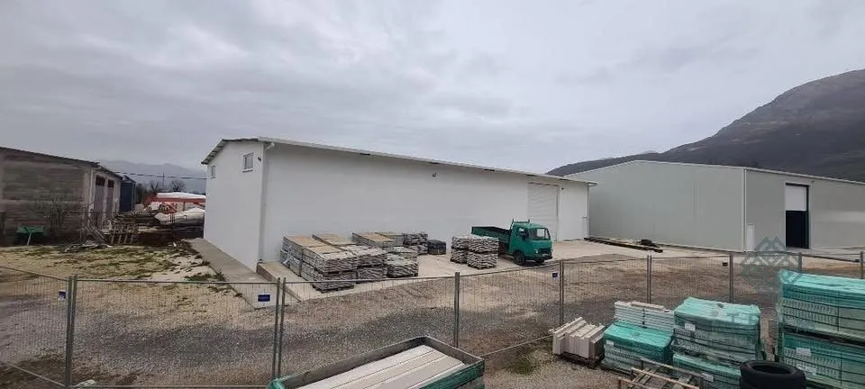 Rent, office space, 855m², Radanovići, Kotor