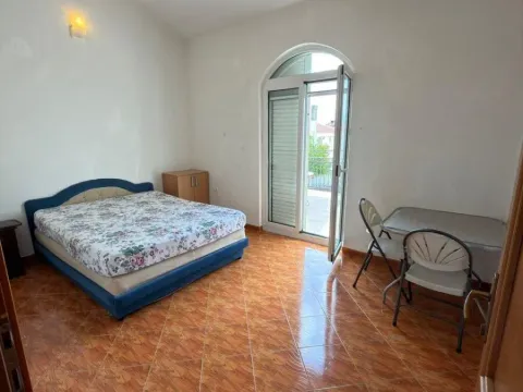 Rent, house, 450m², Zlatica, Podgorica - image 14