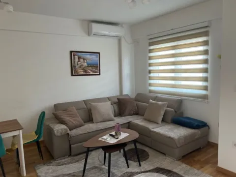 Izdavanje, jednosoban stan, 42m², Zabjelo, Podgorica