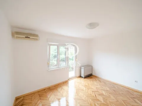 Prodaja, dvosoban stan, 66m², Savski Venac, Beograd