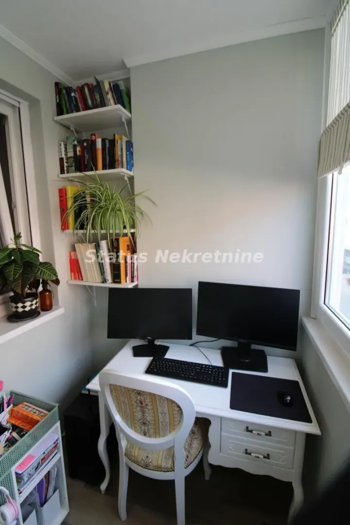 Prodaja, trosoban stan, 59m², Petrovaradin, Novi Sad